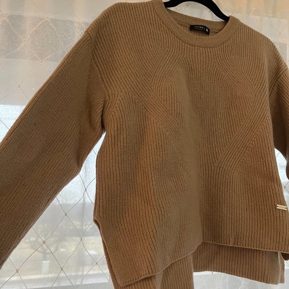 beige Titika knit sweater size medium - Picture 2 of 5